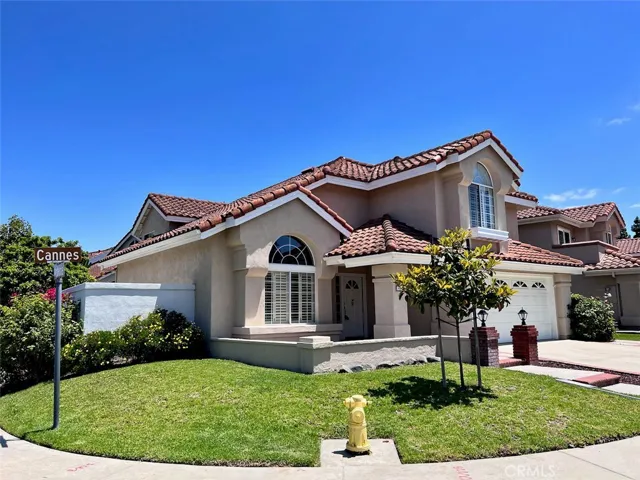 VERY QUIET LOCATION Large Single Family Westpark Home on Corner Lot!