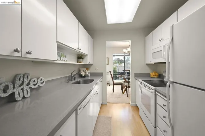 420 N Civic Dr, Walnut Creek, California 94596