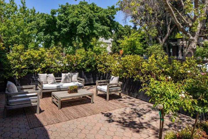712 Waverley Street, Palo Alto, California 94301