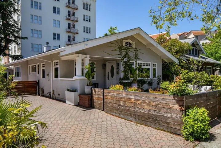 712 Waverley Street, Palo Alto, California 94301