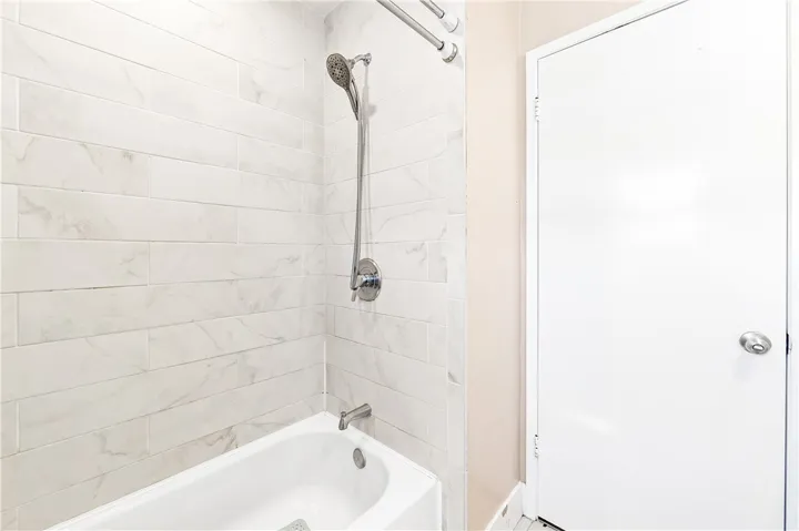 1632 Iowa A, Costa Mesa, California 92626