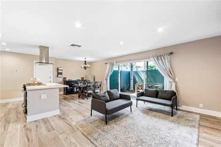 1632 Iowa A, Costa Mesa, California 92626