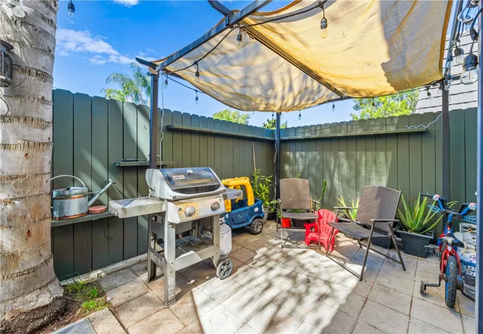 1632 Iowa A, Costa Mesa, California 92626