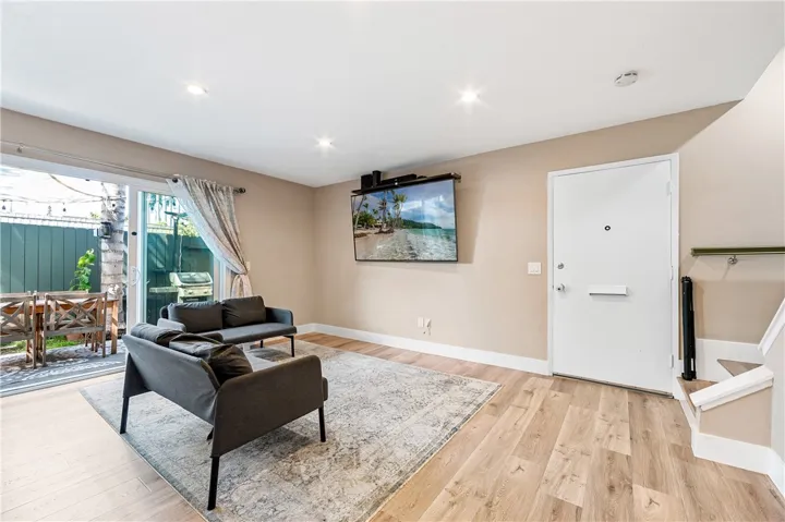 1632 Iowa A, Costa Mesa, California 92626