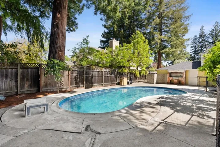 4058 Laguna Way, Palo Alto, California 94306