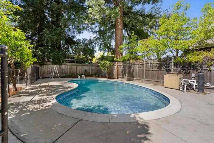 4058 Laguna Way, Palo Alto, California 94306