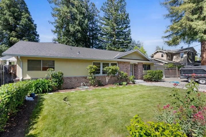 4058 Laguna Way, Palo Alto, California 94306