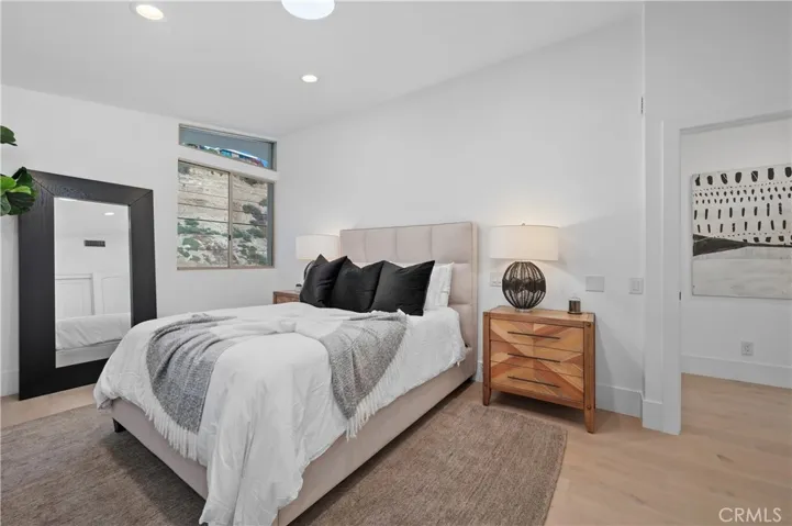 Upstairs guest bedroom 1