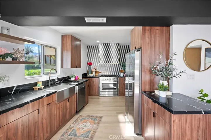 2033 E Ramon Road 22, Palm Springs, California 92264