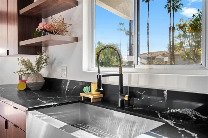 2033 E Ramon Road 22, Palm Springs, California 92264