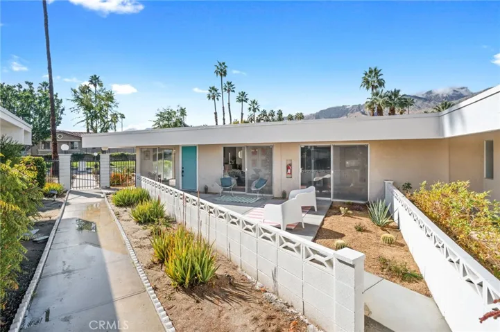 2033 E Ramon Road 22, Palm Springs, California 92264