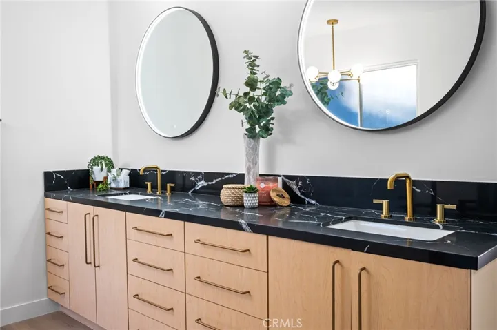 2033 E Ramon Road 22, Palm Springs, California 92264