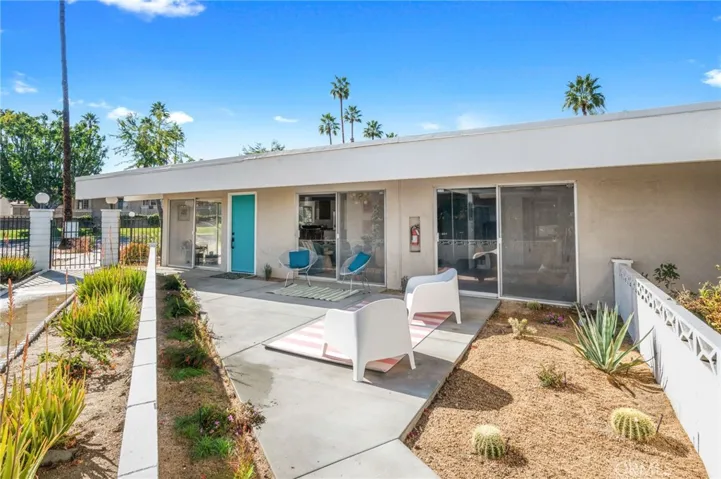 2033 E Ramon Road 22, Palm Springs, California 92264