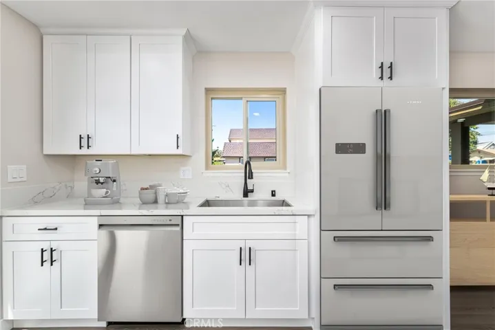 Refrigerator Virtually Staged