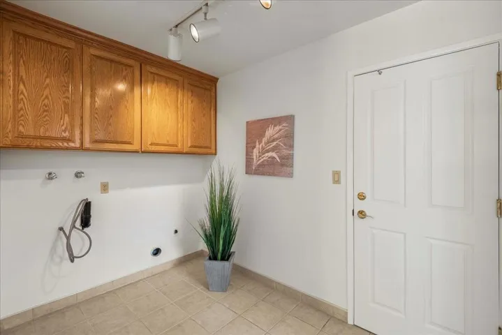 19744 Charters Avenue, Saratoga, California 95070