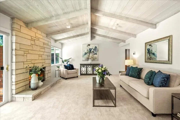 19744 Charters Avenue, Saratoga, California 95070