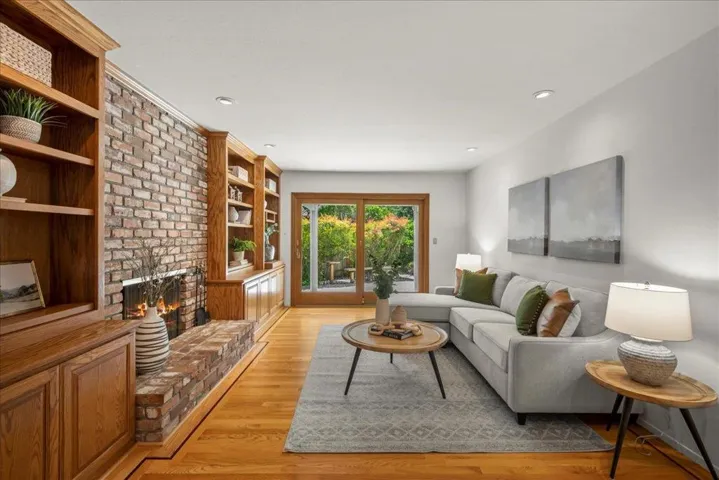 19744 Charters Avenue, Saratoga, California 95070
