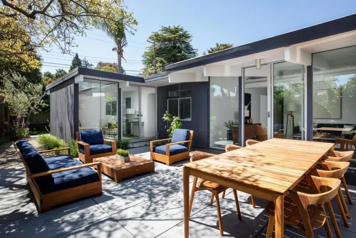 2104 Edgewood Drive, Palo Alto, California 94303