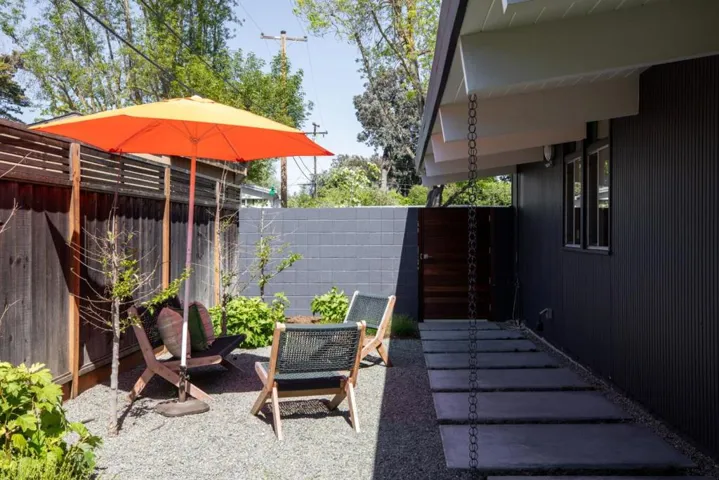 2104 Edgewood Drive, Palo Alto, California 94303