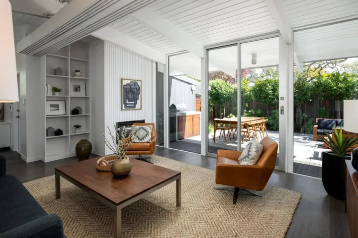2104 Edgewood Drive, Palo Alto, California 94303