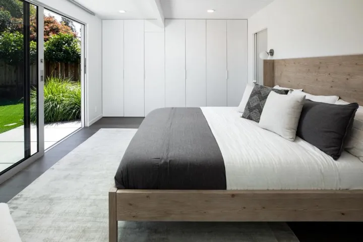 2104 Edgewood Drive, Palo Alto, California 94303