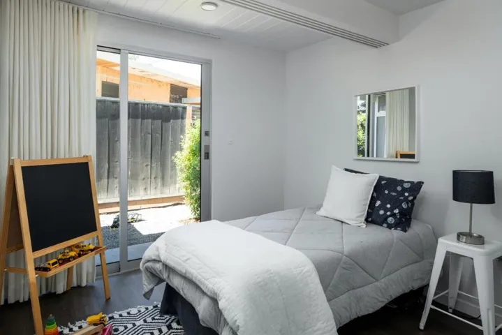 2104 Edgewood Drive, Palo Alto, California 94303