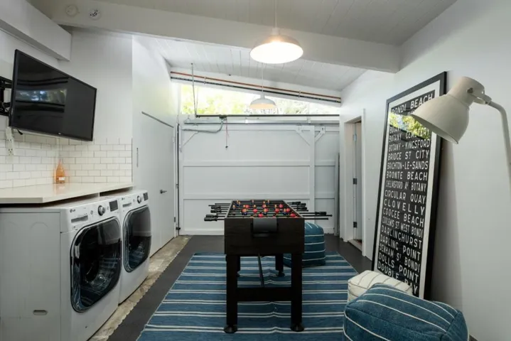 2104 Edgewood Drive, Palo Alto, California 94303