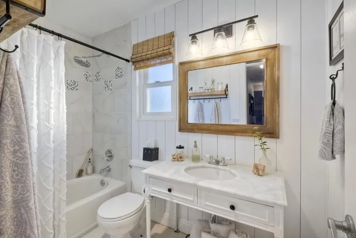 2708 York Road, Carlsbad, California 92010