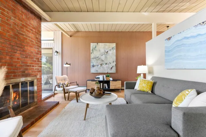 900 Elsinore Drive, Palo Alto, California 94303