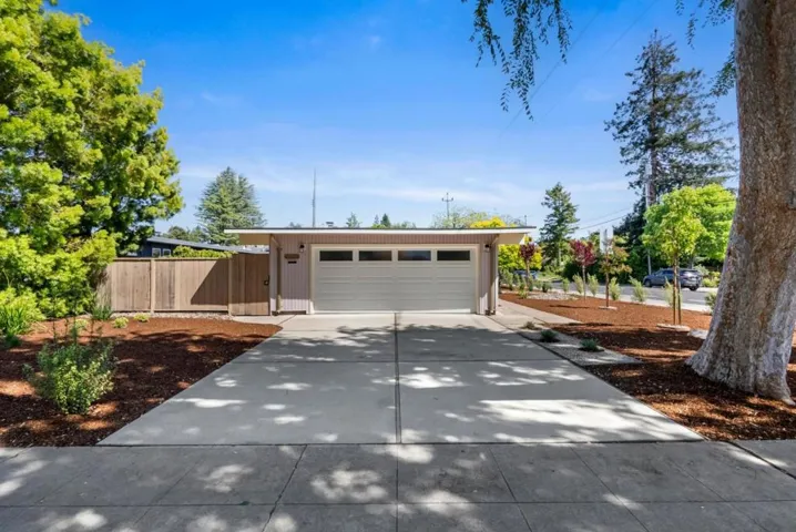 900 Elsinore Drive, Palo Alto, California 94303