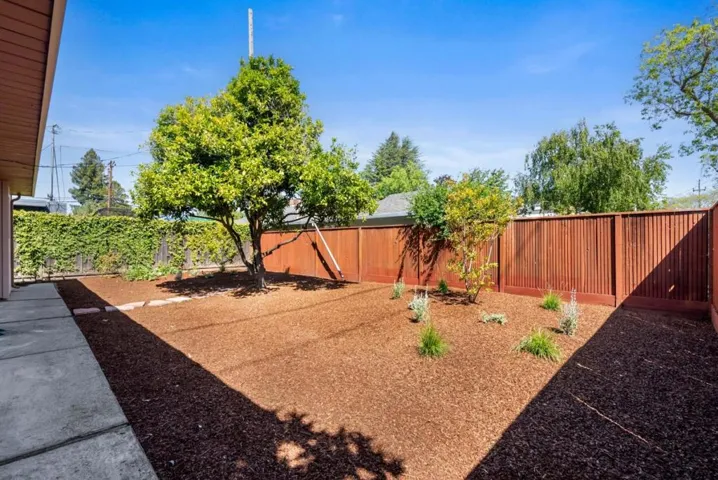 900 Elsinore Drive, Palo Alto, California 94303