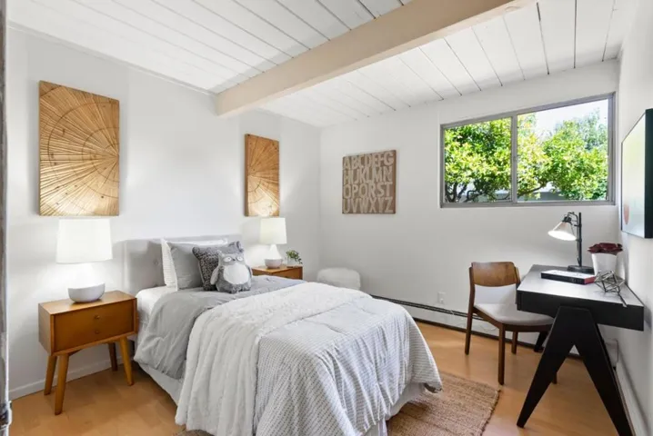900 Elsinore Drive, Palo Alto, California 94303