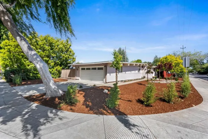 900 Elsinore Drive, Palo Alto, California 94303