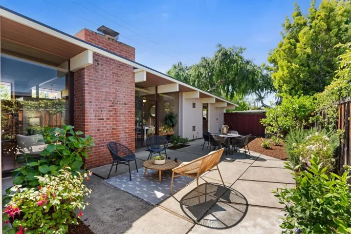 900 Elsinore Drive, Palo Alto, California 94303