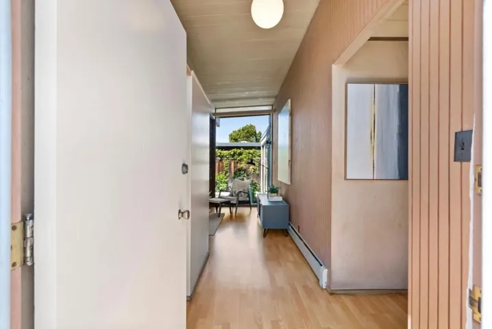 900 Elsinore Drive, Palo Alto, California 94303