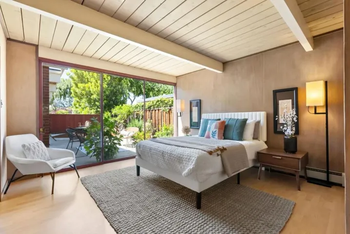 900 Elsinore Drive, Palo Alto, California 94303