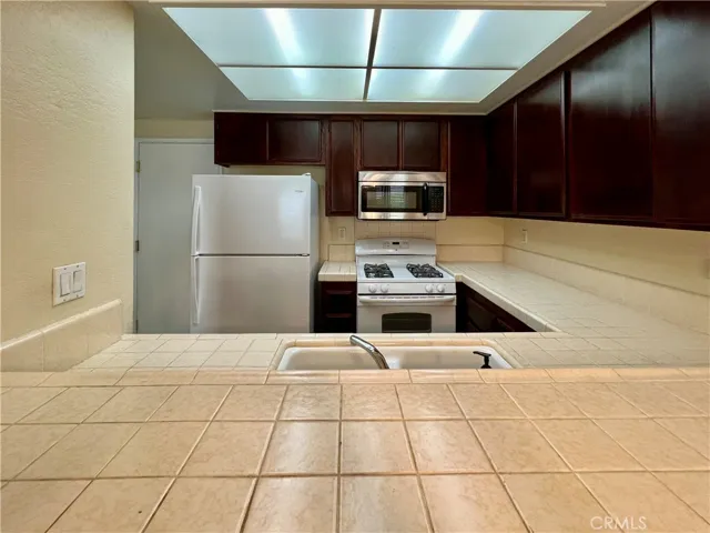 1031 S Palmetto Avenue D9, Ontario, California 91762