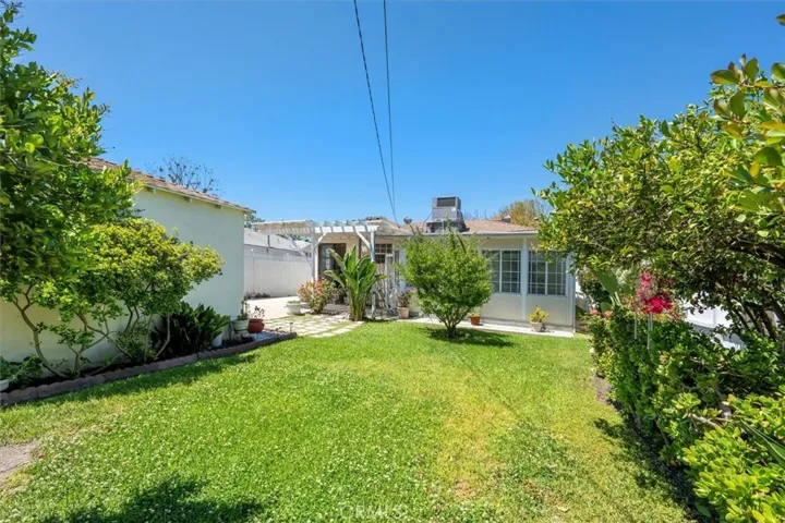4242 Sunnyslope Avenue, Sherman Oaks, California 91423