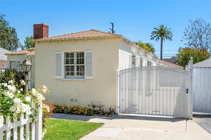 4242 Sunnyslope Avenue, Sherman Oaks, California 91423