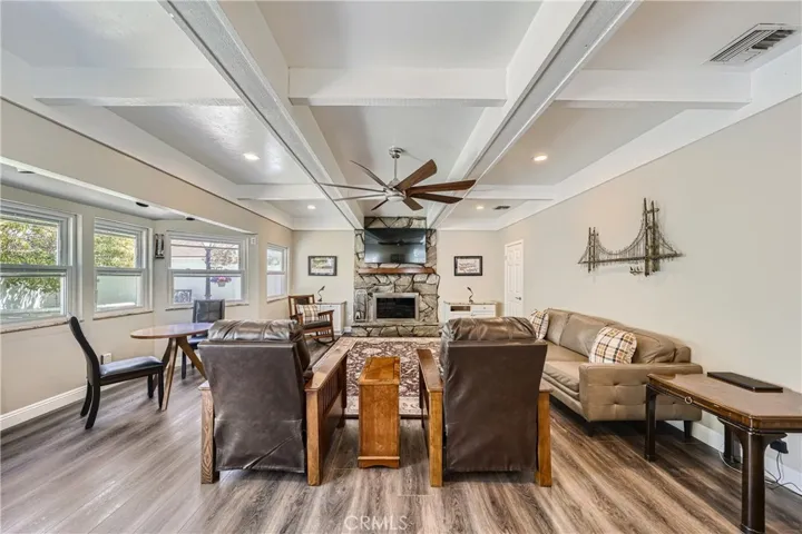 4048 Mistral Drive, Huntington Beach, California 92649