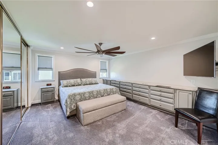 4048 Mistral Drive, Huntington Beach, California 92649