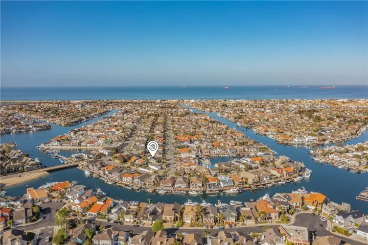 4048 Mistral Drive, Huntington Beach, California 92649