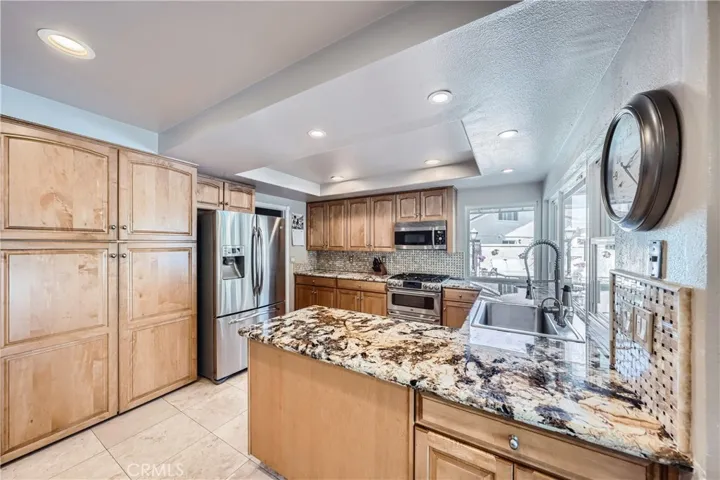4048 Mistral Drive, Huntington Beach, California 92649