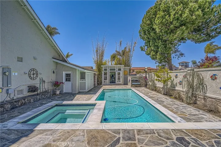 4048 Mistral Drive, Huntington Beach, California 92649
