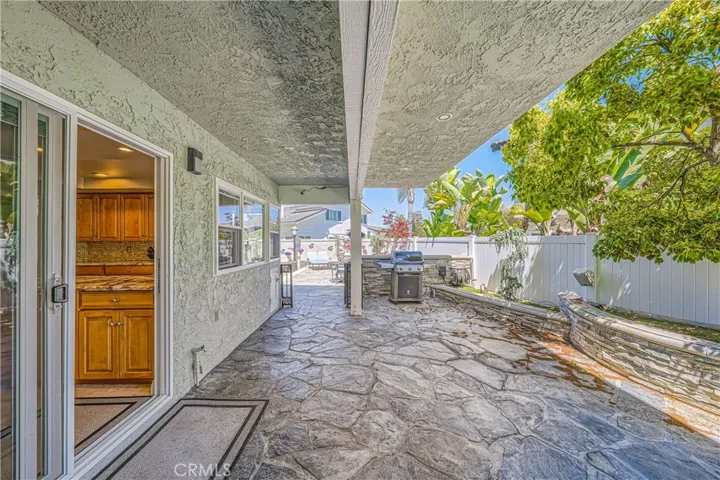 4048 Mistral Drive, Huntington Beach, California 92649