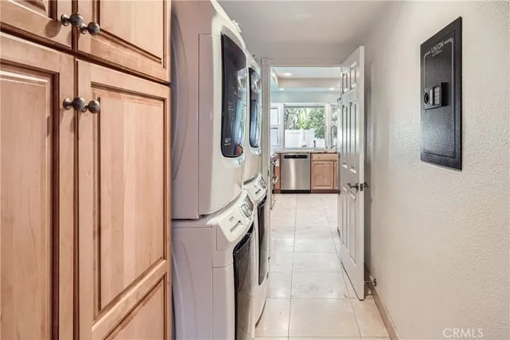 4048 Mistral Drive, Huntington Beach, California 92649