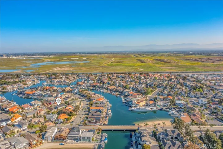 4048 Mistral Drive, Huntington Beach, California 92649