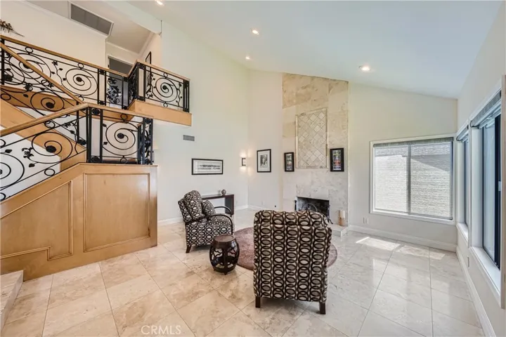 4048 Mistral Drive, Huntington Beach, California 92649