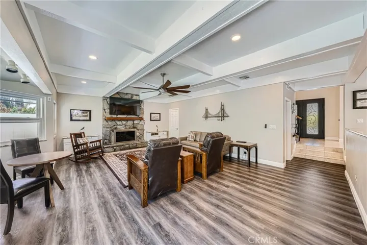 4048 Mistral Drive, Huntington Beach, California 92649