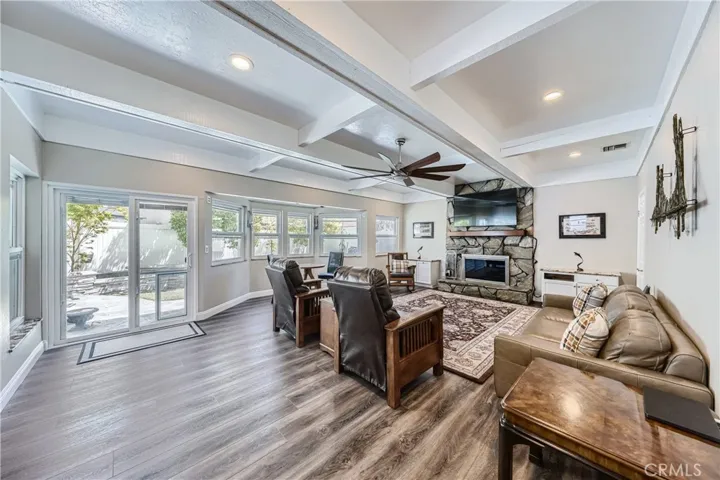 4048 Mistral Drive, Huntington Beach, California 92649